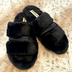 Fabletics Snug Strap Slipper Black